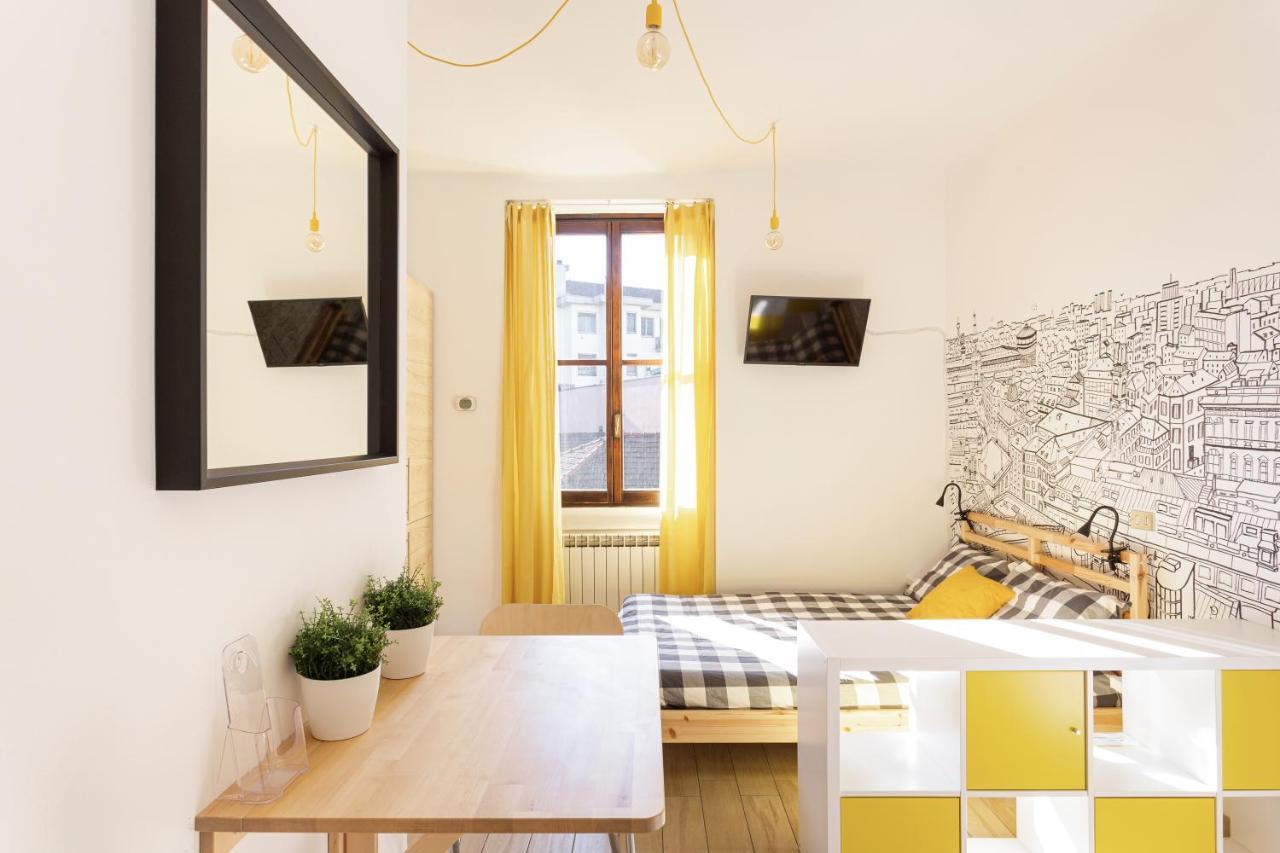 A Yellow Touch - Modern Studio In Isola Milano Buitenkant foto
