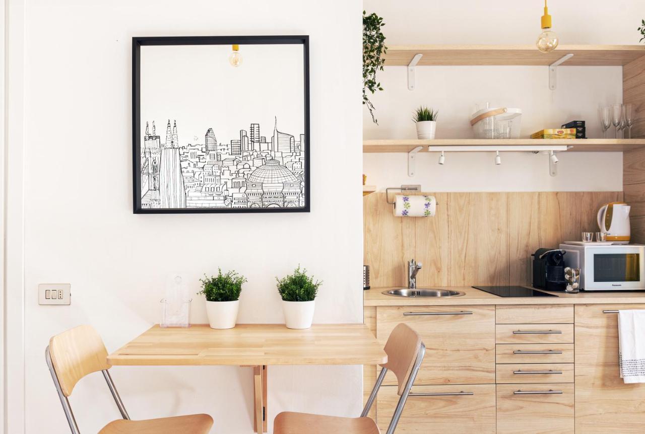 A Yellow Touch - Modern Studio In Isola Milano Buitenkant foto